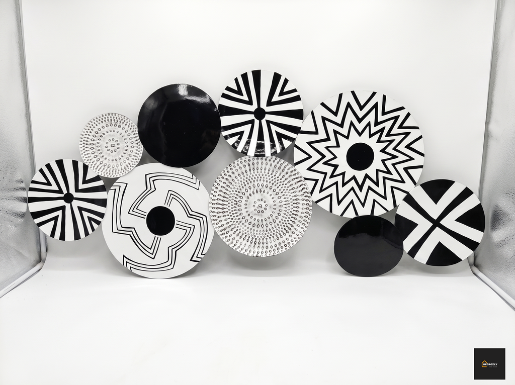 Black & White Metal Circle Wall Art Decor | Set of 10 Geometric Disc Wall Sculpture | Bold Monochrome Abstract Wall Hanging for Living Room, Bedroom & Office